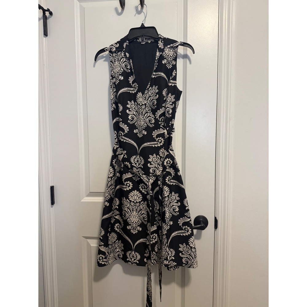 Ann Taylor 100% Silk Wrap Dress Womens 2 Black Cream Damask Paisley Print
